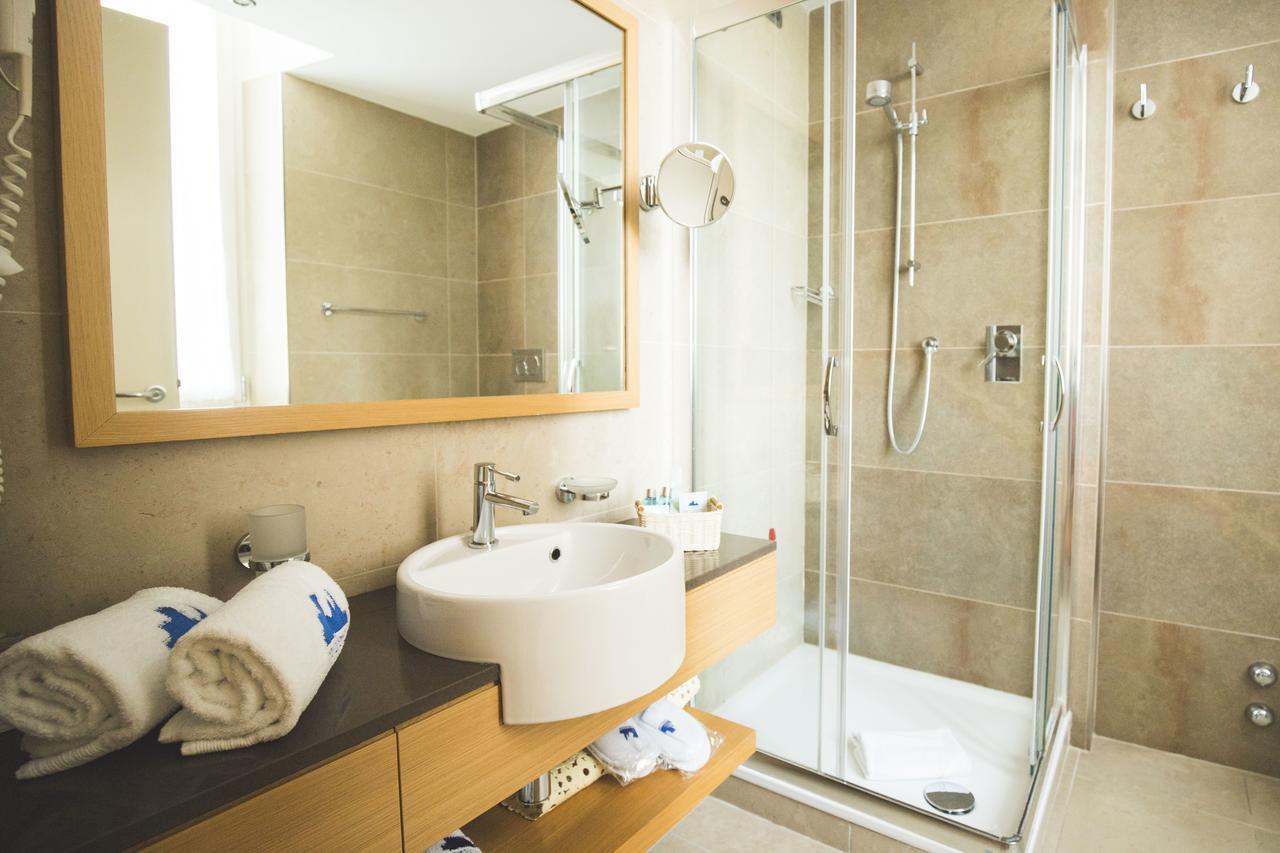 Double Room Lake View Balcony Spa Access